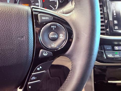 Used 2017 Honda Accord EX-L image 21