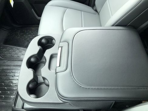 New 2026 RAM 4500 Tradesman w/ Chrome Appearance Group image 17