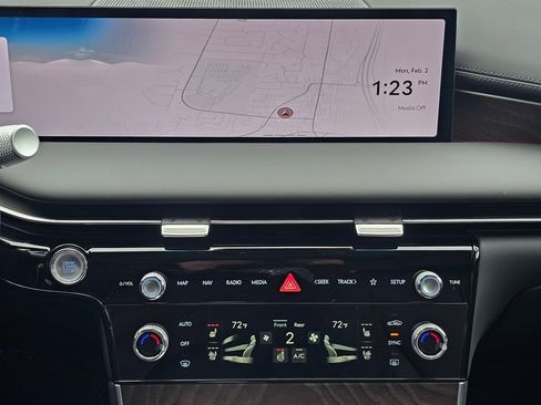 New 2026 Genesis G80 2.5T Advanced image 13