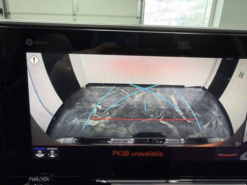 Used 2021 Toyota Highlander Platinum image 20