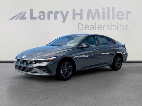 New 2026 Hyundai Elantra Sport FWD image 2