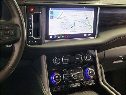 Used 2021 GMC Yukon Denali w/ Denali Premium Package image 30