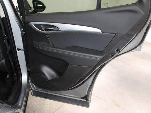 Used 2024 Buick Envision Avenir image 36