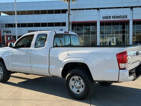 Used 2016 Toyota Tacoma SR w/ SR Convenience Package image 17