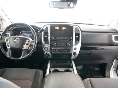 Used 2021 Nissan Titan SV w/ SV Convenience Package AWD/4WD image 15