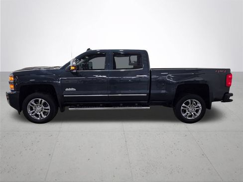 Used 2018 Chevrolet Silverado 2500 High Country w/ Duramax Plus Package AWD/4WD image 15