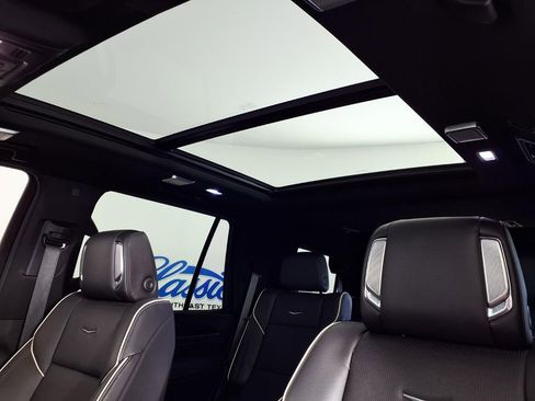 Used 2023 Cadillac Escalade Sport w/ LPO, ONYX Package RWD image 14