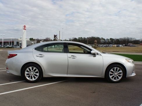 Used 2013 Lexus ES 300h Hybrid image 14