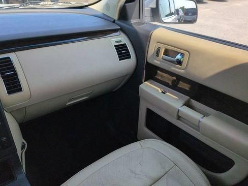 Used 2014 Ford Flex Limited w/ Equipment Group 301A FWD image 17