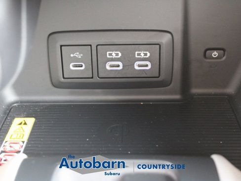 Used 2024 Toyota Venza XLE AWD/4WD image 19