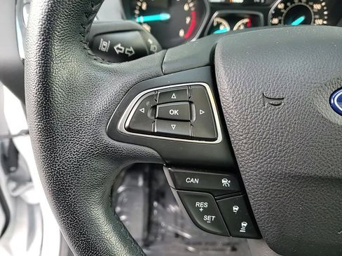 Used 2019 Ford Escape Titanium image 16