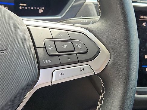 Certified 2022 Volkswagen Tiguan SE image 22