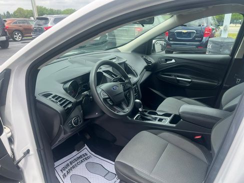 Used 2017 Ford Escape SE w/ Equipment Group 201A AWD/4WD image 15