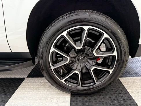 New 2025 Chevrolet Suburban RST w/ RST Capability Package image 14