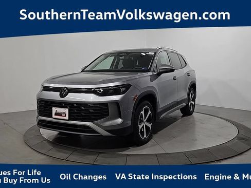 New 2026 Volkswagen Tiguan SE AWD/4WD image 1