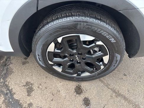 Used 2024 Kia Sorento S image 47