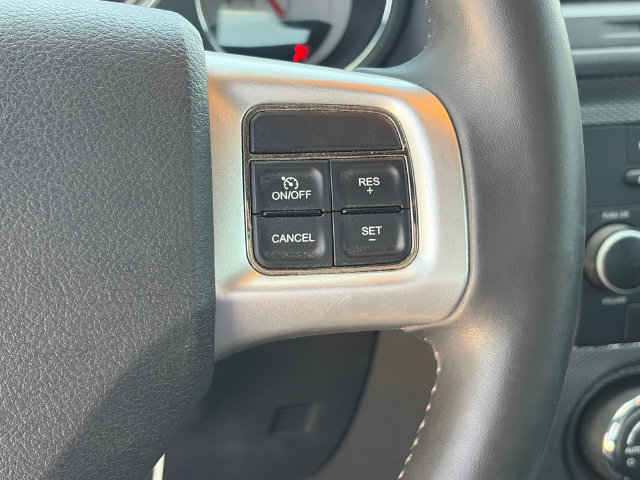 Used 2013 Dodge Challenger R/T RWD image 18