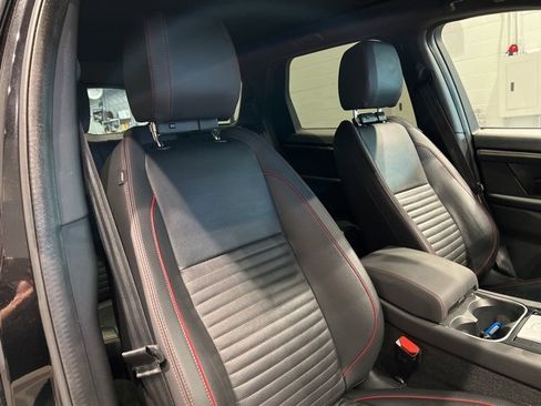 Used 2023 Land Rover Discovery Sport S R-Dynamic image 45