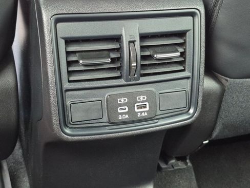 Used 2026 Subaru Forester Premium AWD/4WD image 18