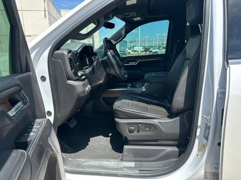 Used 2025 Chevrolet Silverado 3500 High Country w/ High Country Premium Package AWD/4WD image 11
