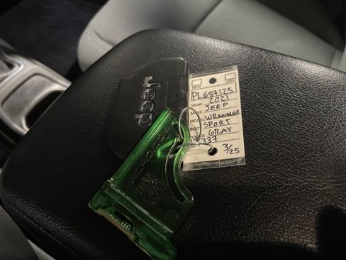 Used 2021 Jeep Wrangler Unlimited Sport image 43