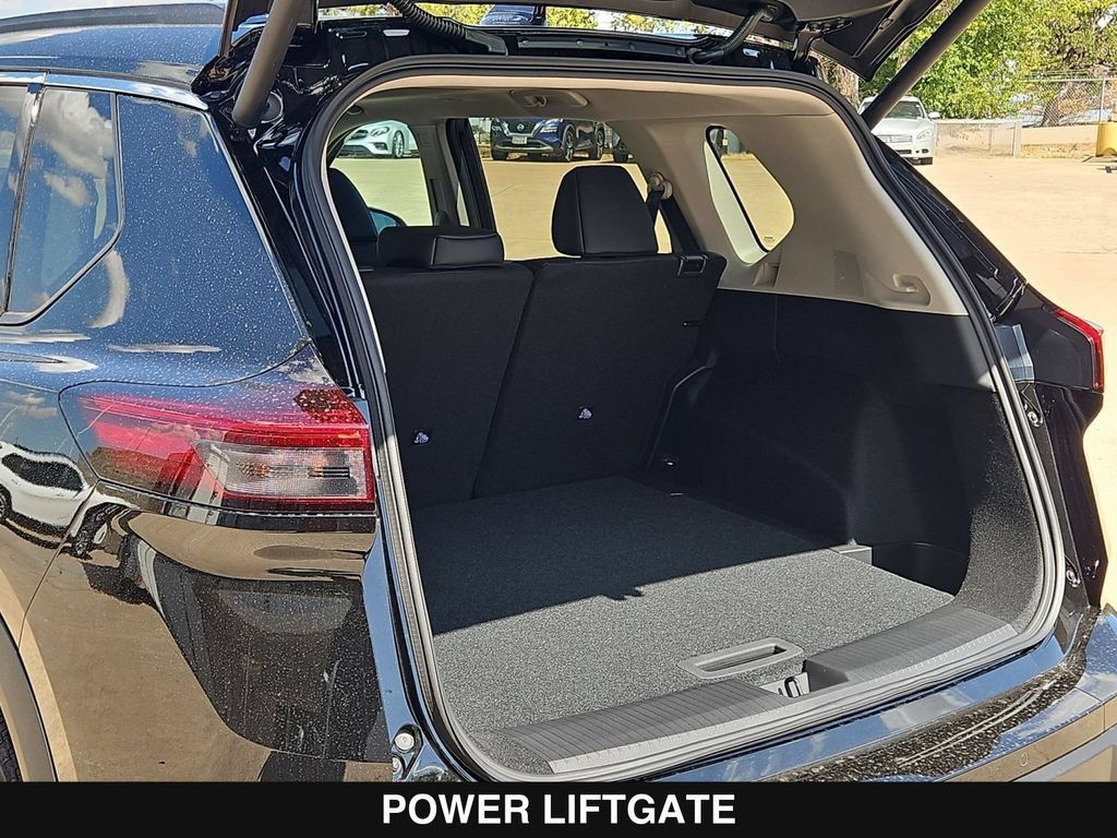 New 2026 Nissan Rogue Dark Armor FWD image 27