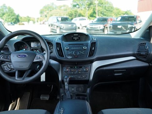 Used 2017 Ford Escape SE FWD image 10