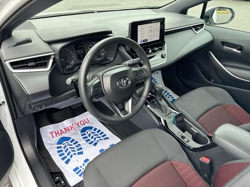 Used 2025 Toyota Corolla SE FWD image 10