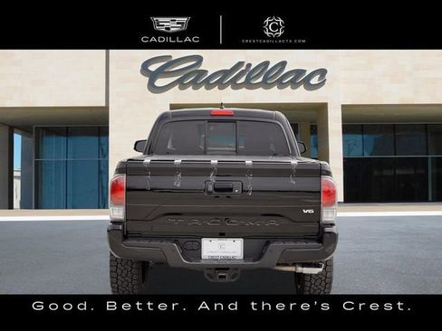 Used 2020 Toyota Tacoma TRD Sport w/ TRD Premium Sport Package image 4