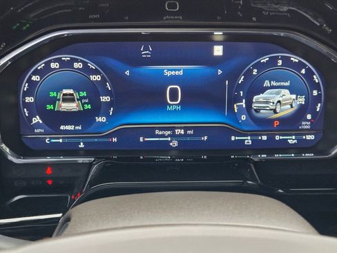 Used 2022 Chevrolet Silverado 1500 LTZ w/ Technology Package image 18