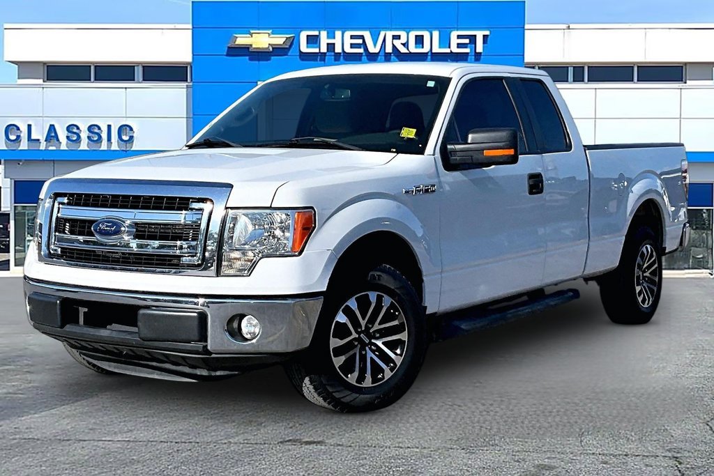 Used 2013 Ford F150 XLT w/ Mid Equipment Group RWD image 2