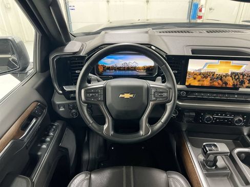 Used 2023 Chevrolet Silverado 1500 High Country w/ Technology Package AWD/4WD image 11