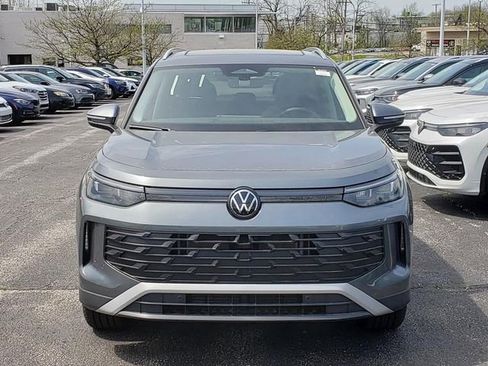 New 2026 Volkswagen Tiguan SE AWD/4WD image 5