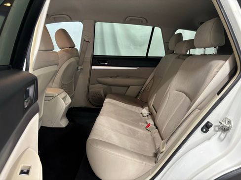 Used 2014 Subaru Outback 2.5i Premium image 13