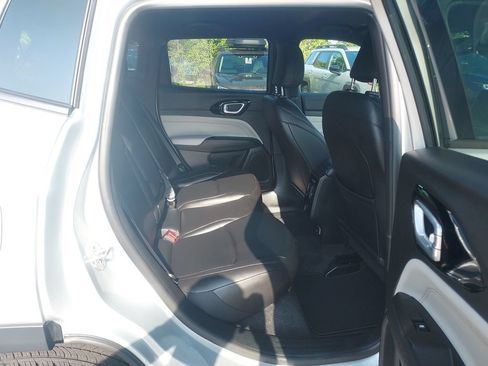 Used 2026 Jeep Compass Limited AWD/4WD image 29