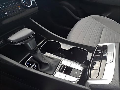 Used 2022 Hyundai Santa Cruz SEL image 18