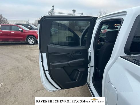 Used 2025 Chevrolet Colorado W/T image 16