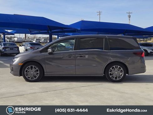 Certified 2026 Honda Odyssey Touring image 4