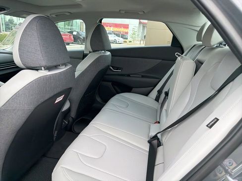 New 2026 Hyundai Elantra Limited FWD image 11