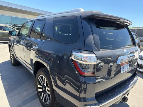 Used 2024 Toyota 4Runner Limited AWD/4WD image 4