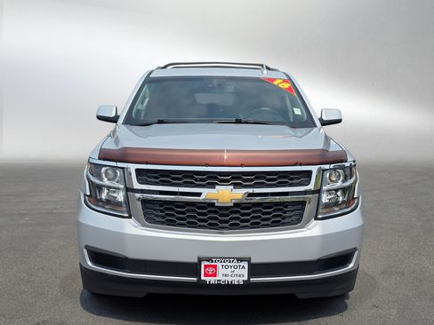 Used 2018 Chevrolet Suburban LT AWD/4WD image 8