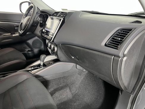 Used 2025 Mitsubishi Outlander Sport SE image 30