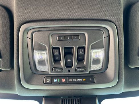 Used 2024 GMC Sierra 1500 AT4 w/ AT4 Premium Package AWD/4WD image 35