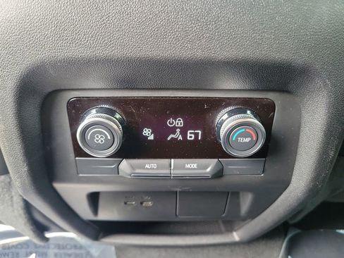 Used 2025 Buick Enclave Sport Touring image 14