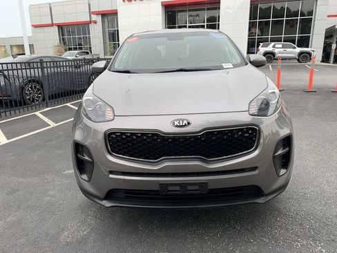 Used 2019 Kia Sportage LX FWD image 3