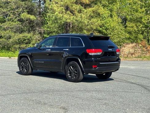Used 2017 Jeep Grand Cherokee Limited AWD/4WD image 4