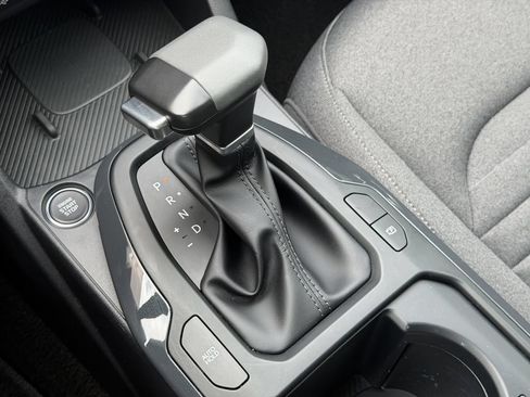Certified 2025 Kia K4 EX FWD image 28