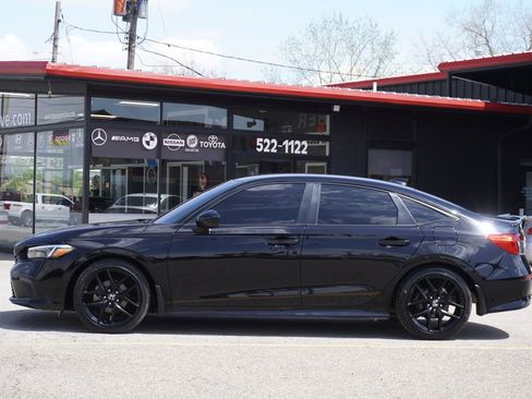 Used 2023 Honda Civic Sport image 4