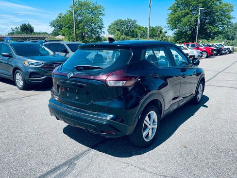 Used 2021 Nissan Kicks S FWD image 6