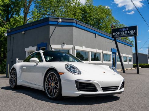 Used 2018 Porsche 911 Carrera S RWD image 1